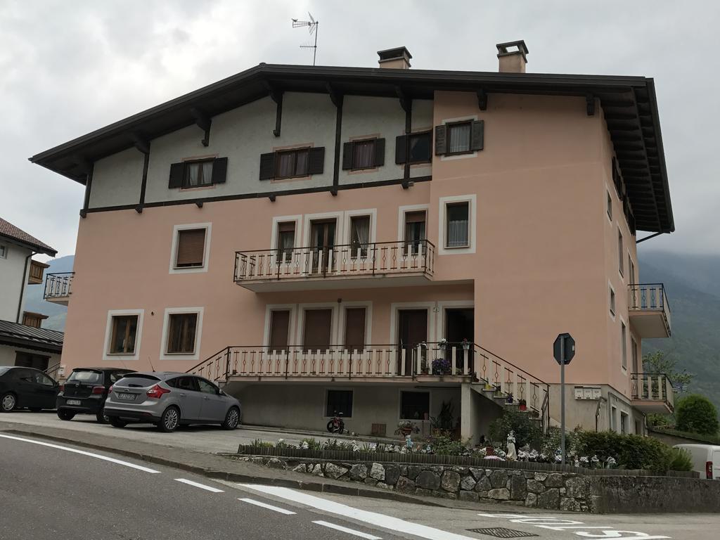 Palazzina Rosa Leilighet Spormaggiore Eksteriør bilde