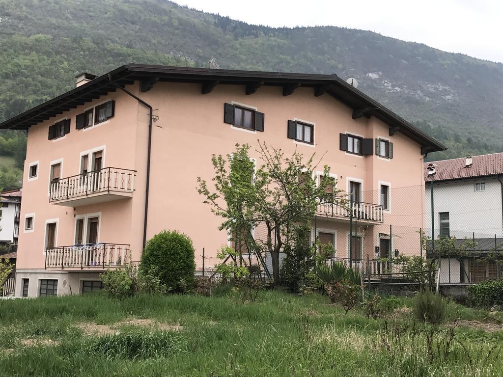 Palazzina Rosa Leilighet Spormaggiore Eksteriør bilde